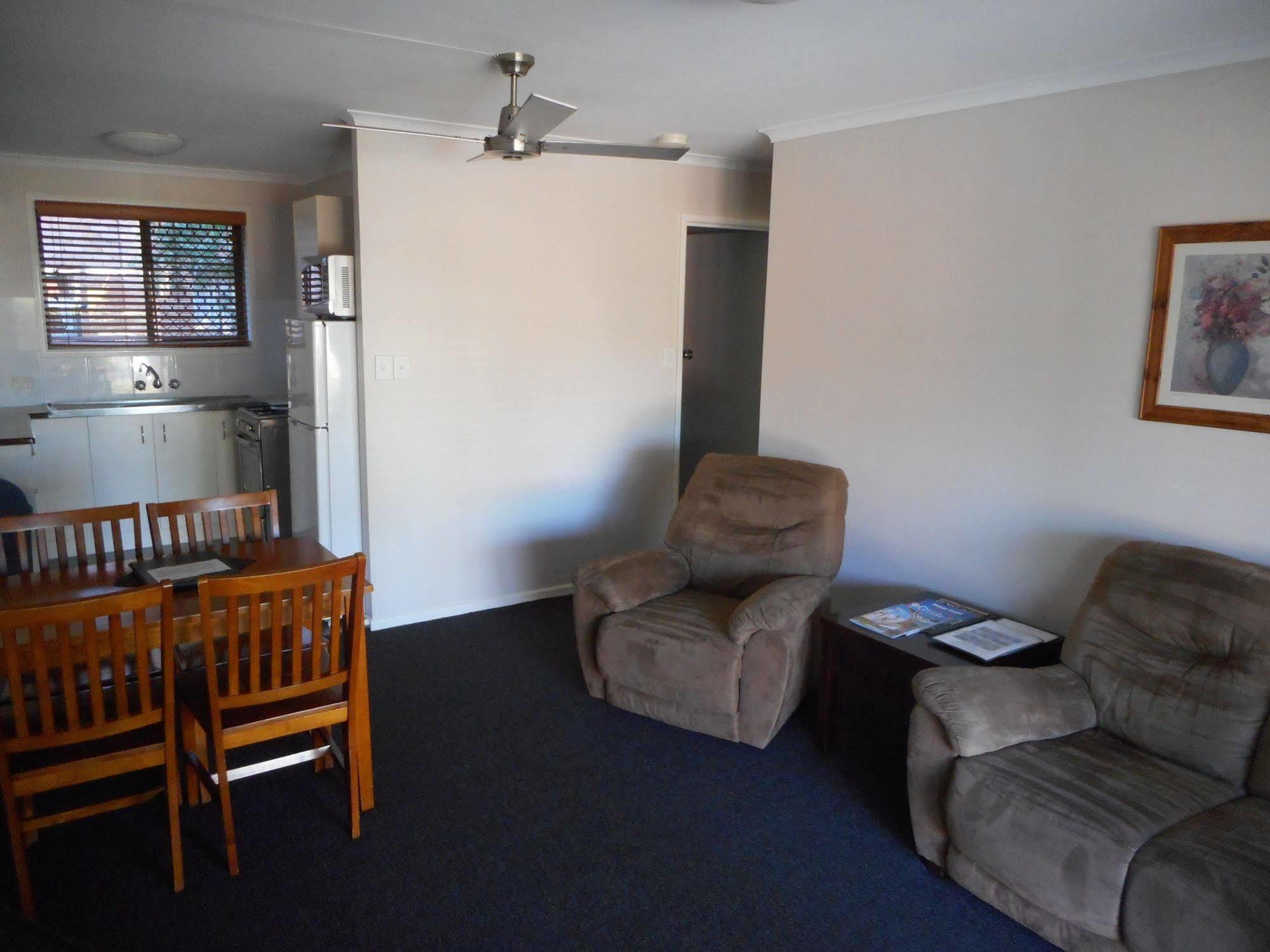 Hervey Bay Colonial Lodge 托基 外观 照片